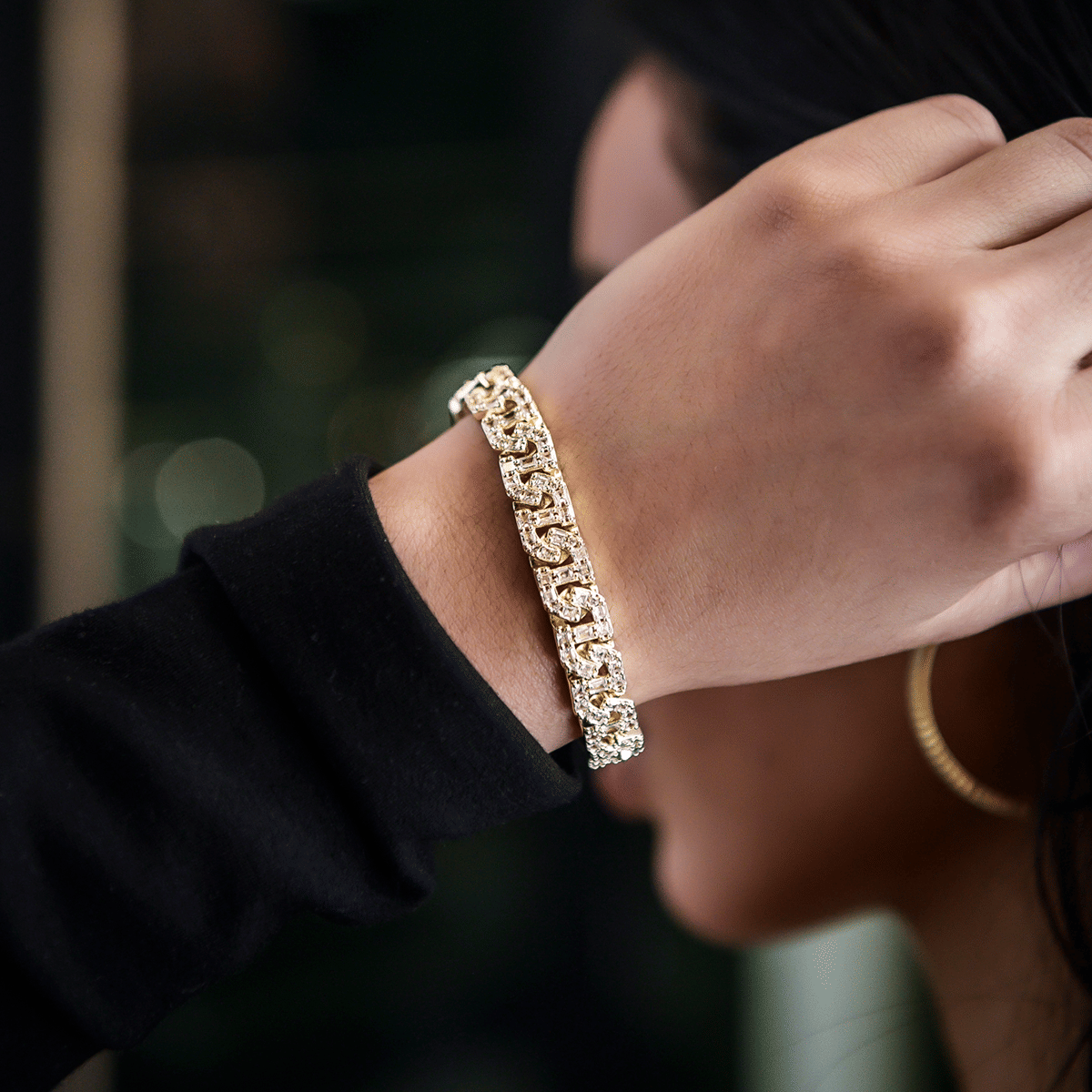 GLD Women Baguette Chain Link Bracelet in Yellow Gold