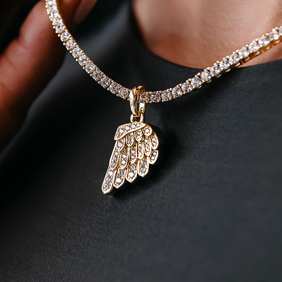 GLD Women Two Halves Wing Pendant