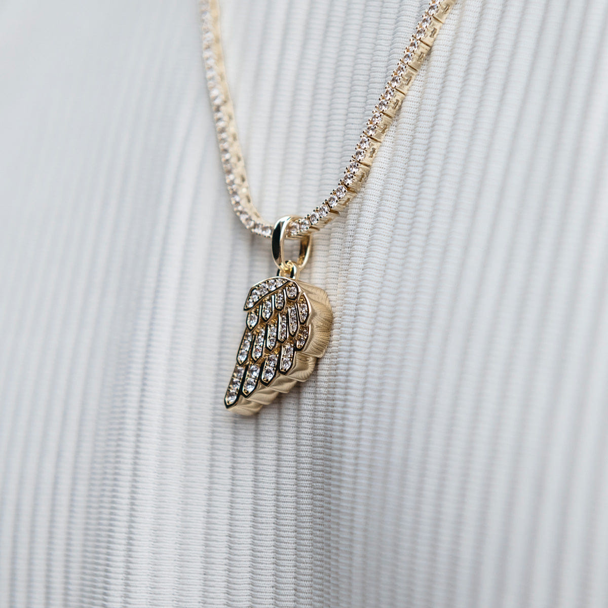GLD Men Two Halves Wing Pendant