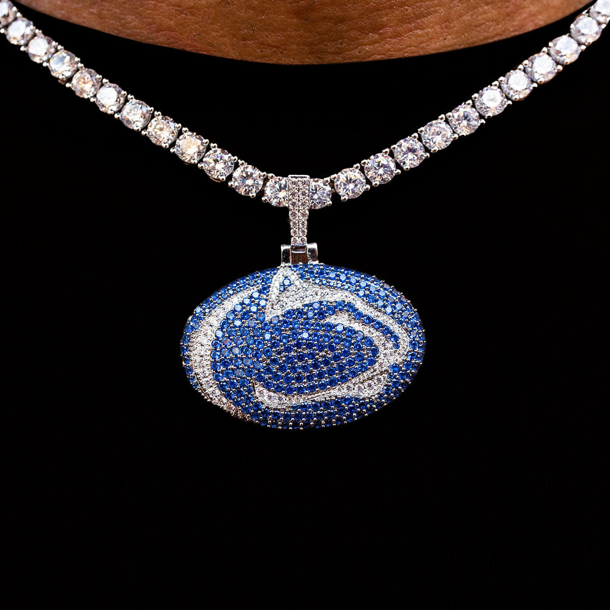 GLD Men Penn State Nittany Lions Official NCAA Logo Pendant