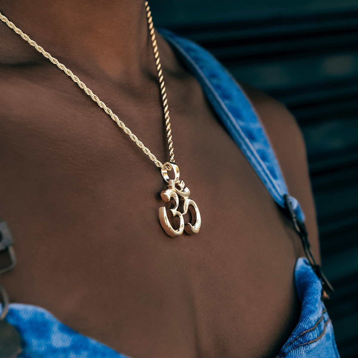GLD Women Ohm Pendant
