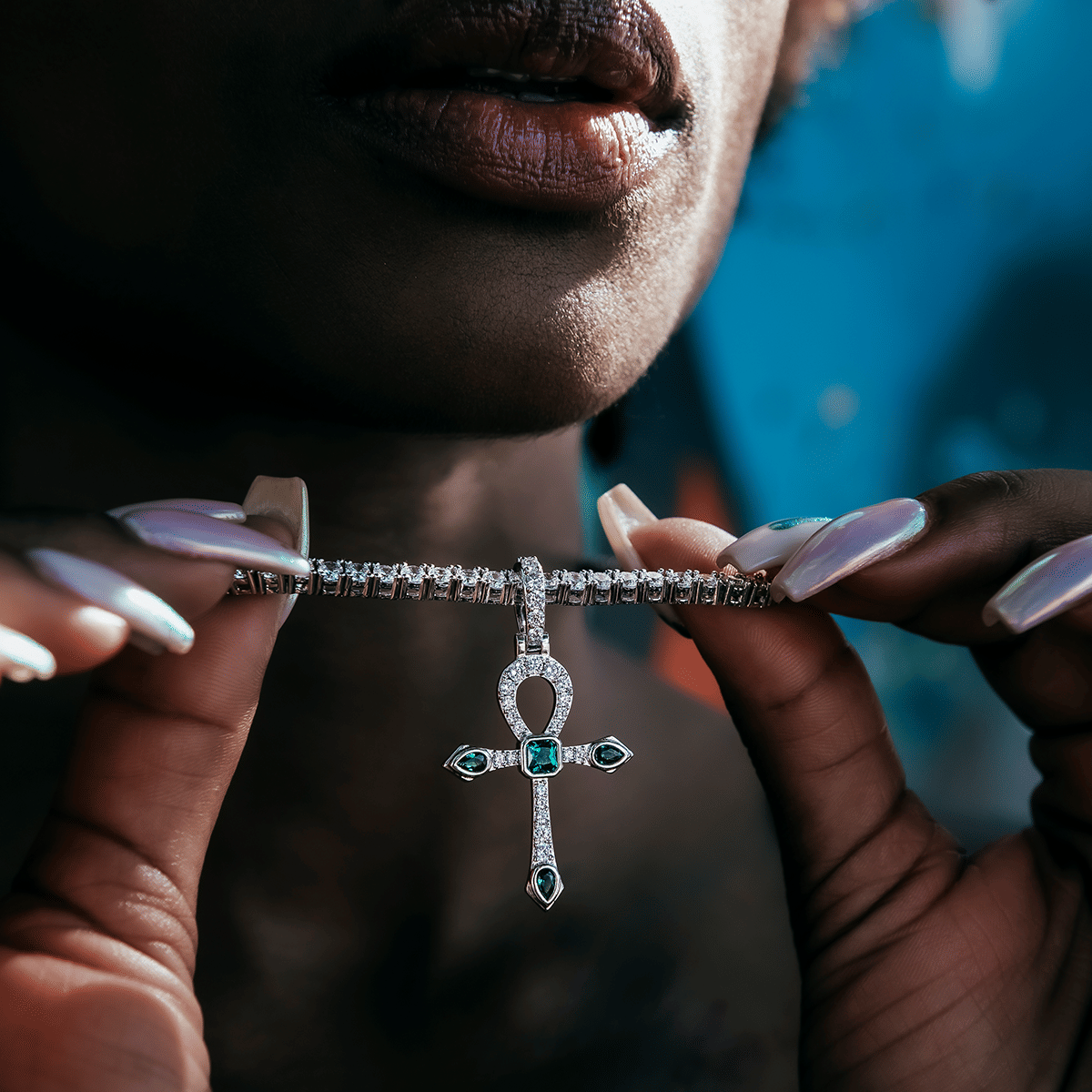 GLD Women Emerald Stone Ankh Cross Pendant in White Gold