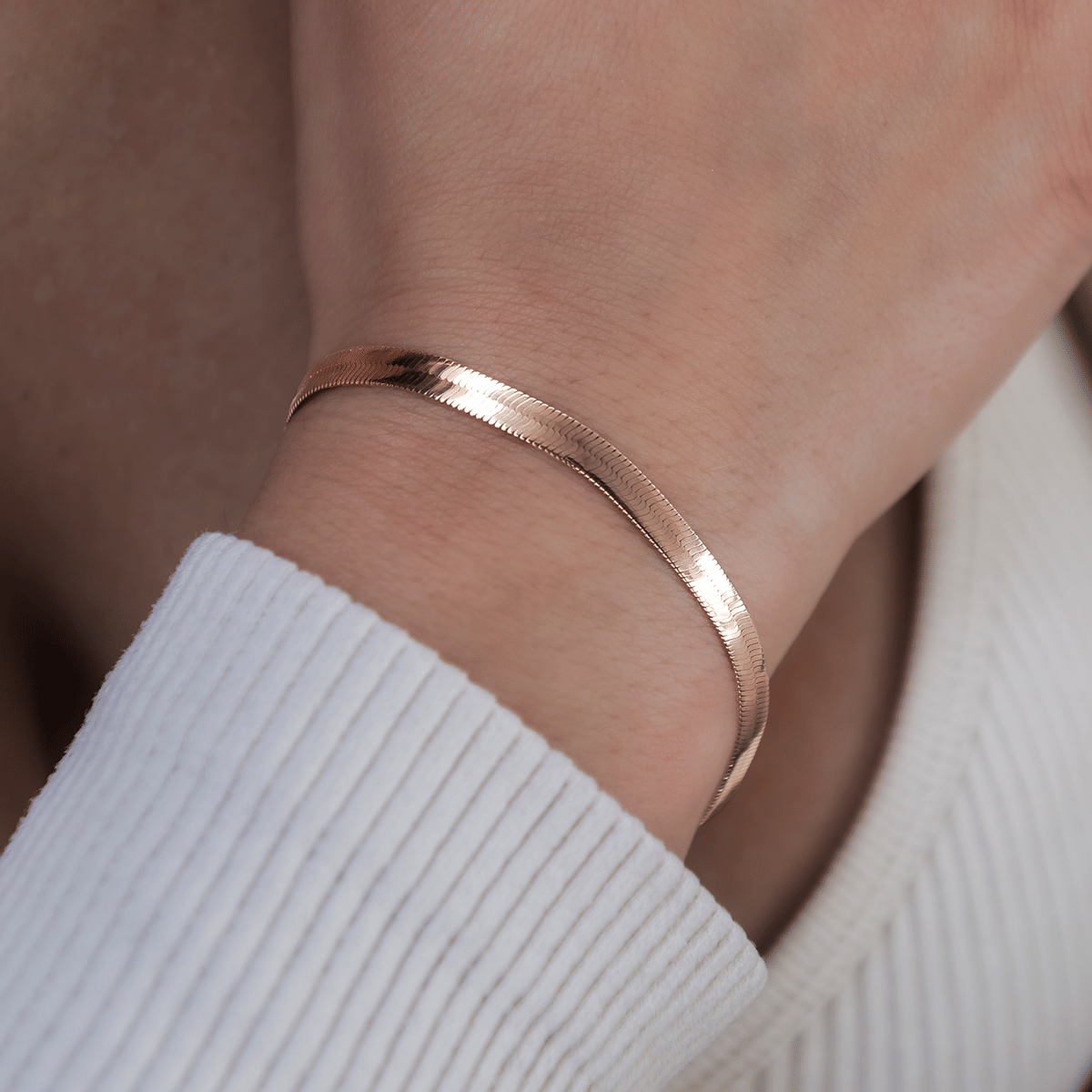 GLD Women Herringbone Bracelet in Rose Gold - 4 mm