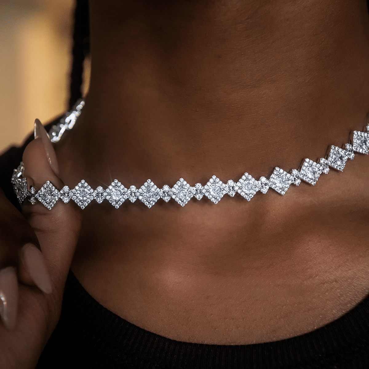 GLD Women Cloister Link Necklace in White Gold