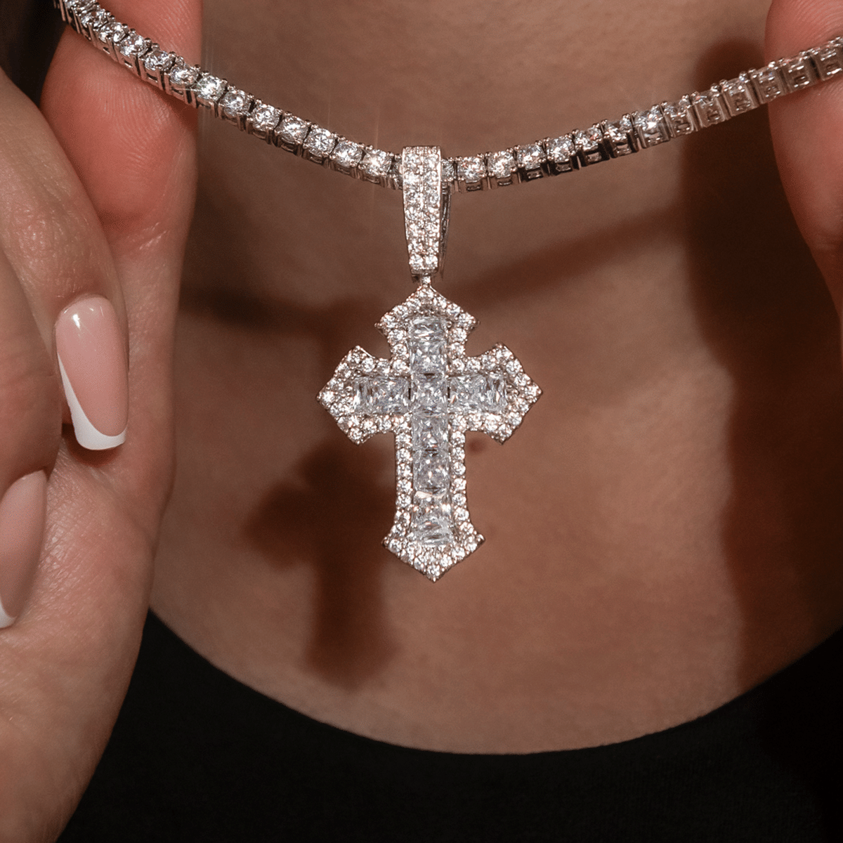 GLD Women Diamond Gothic Cross Pendant