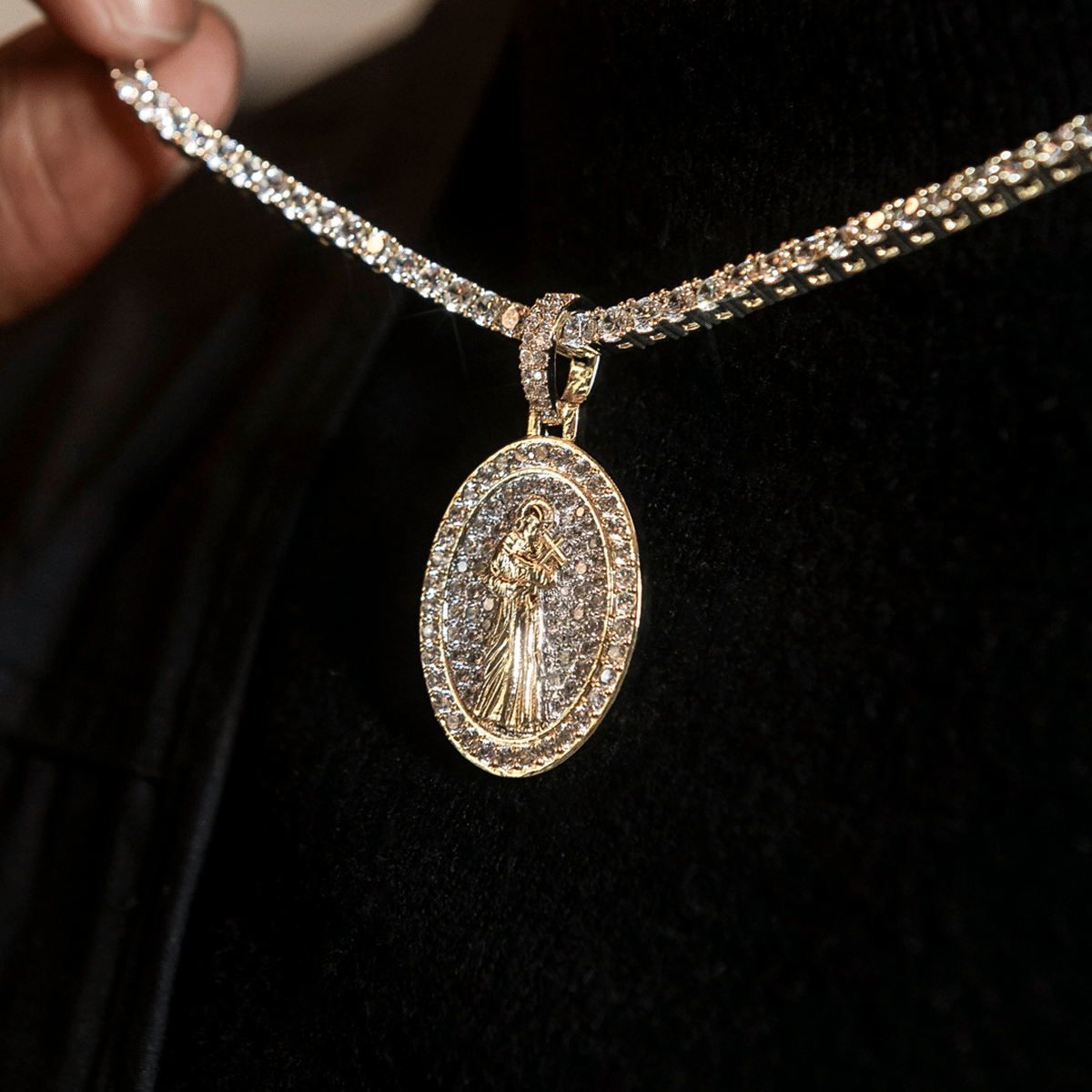 GLD Men Saint Francis Pendant