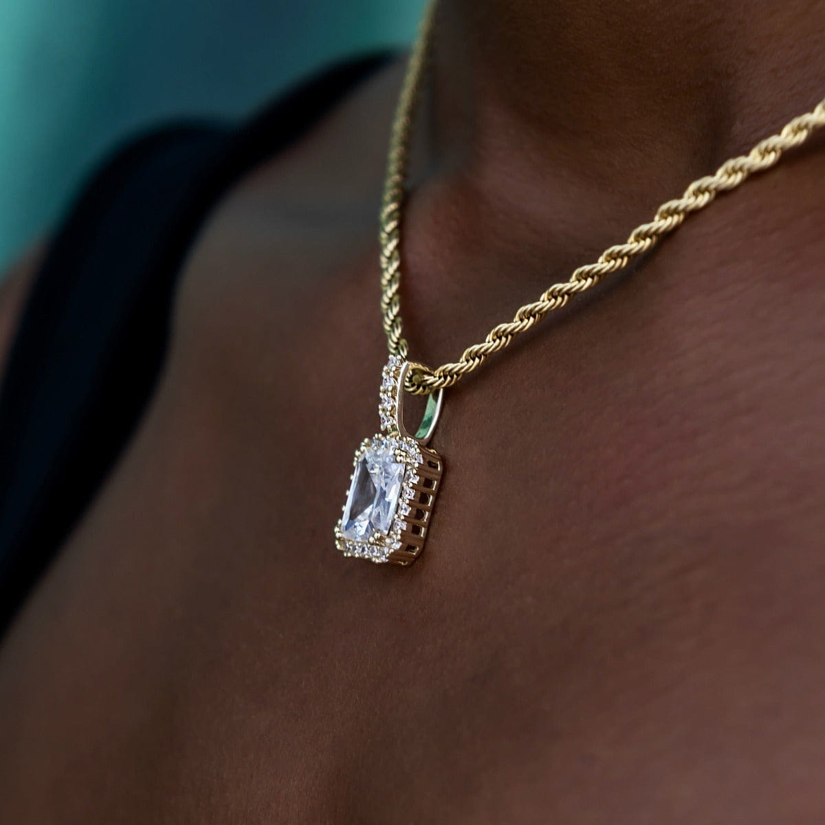 GLD Women Micro Diamond Stone Pendant in Yellow Gold