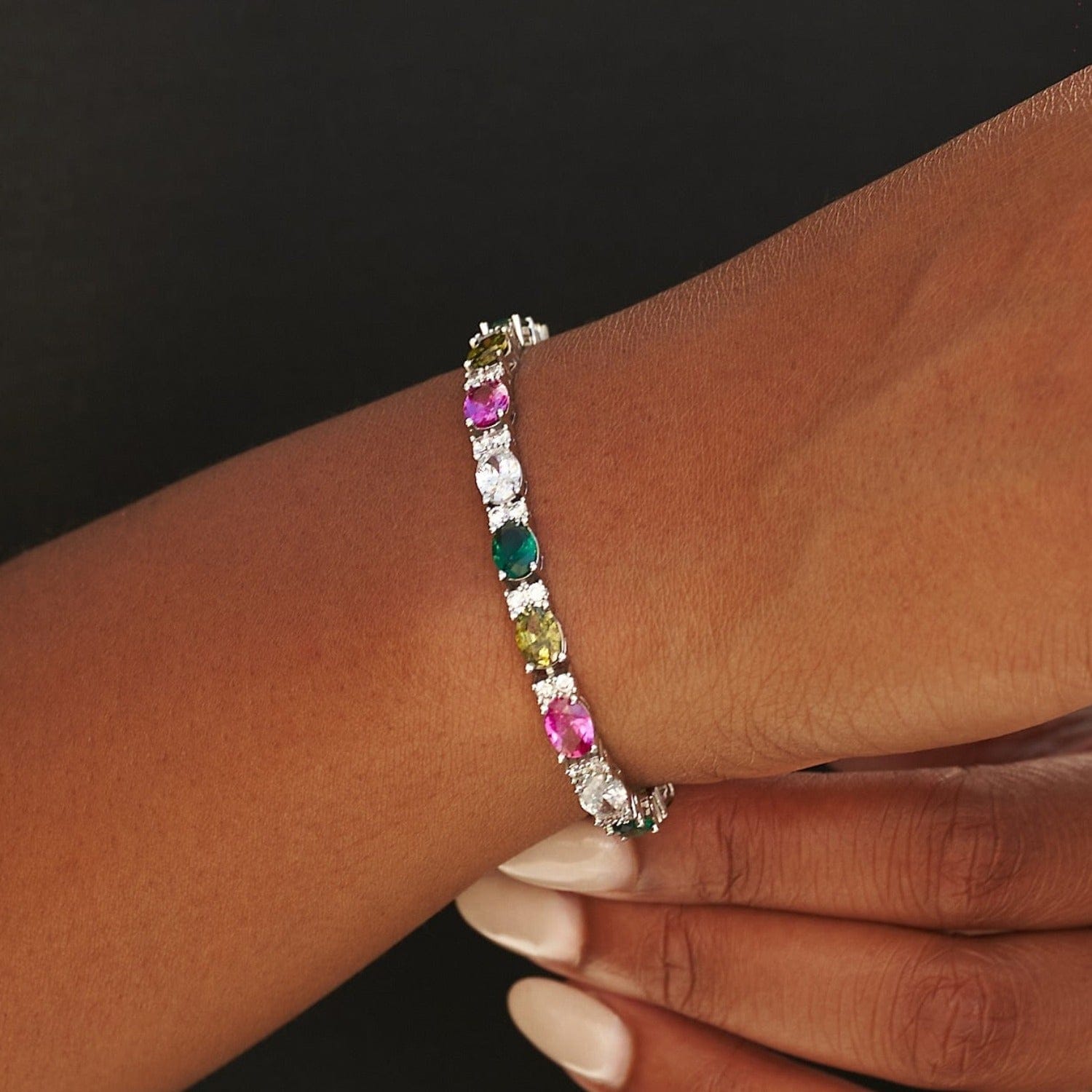 GLD Women Multicolor Mixed Oval Cut Tennis Bracelet - 5 mm