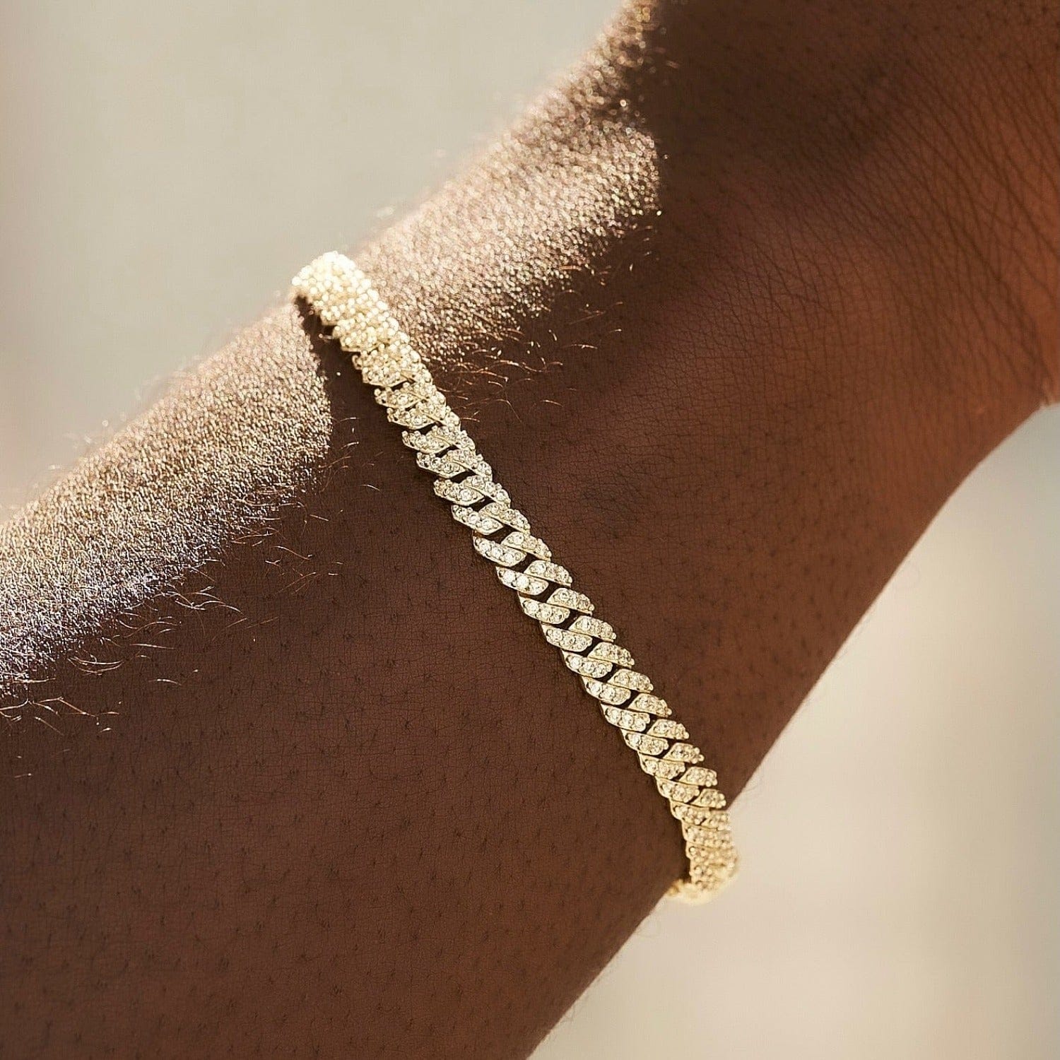 GLD Men Micro Diamond Prong Cuban Bracelet in Yellow Gold - 6 mm