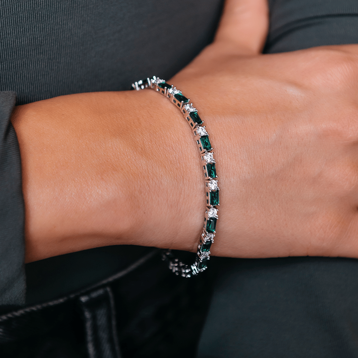 GLD Women Emerald Baguette Tennis Bracelet