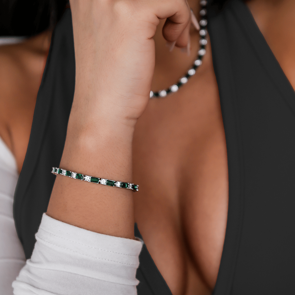GLD Women Emerald Baguette Tennis Bracelet