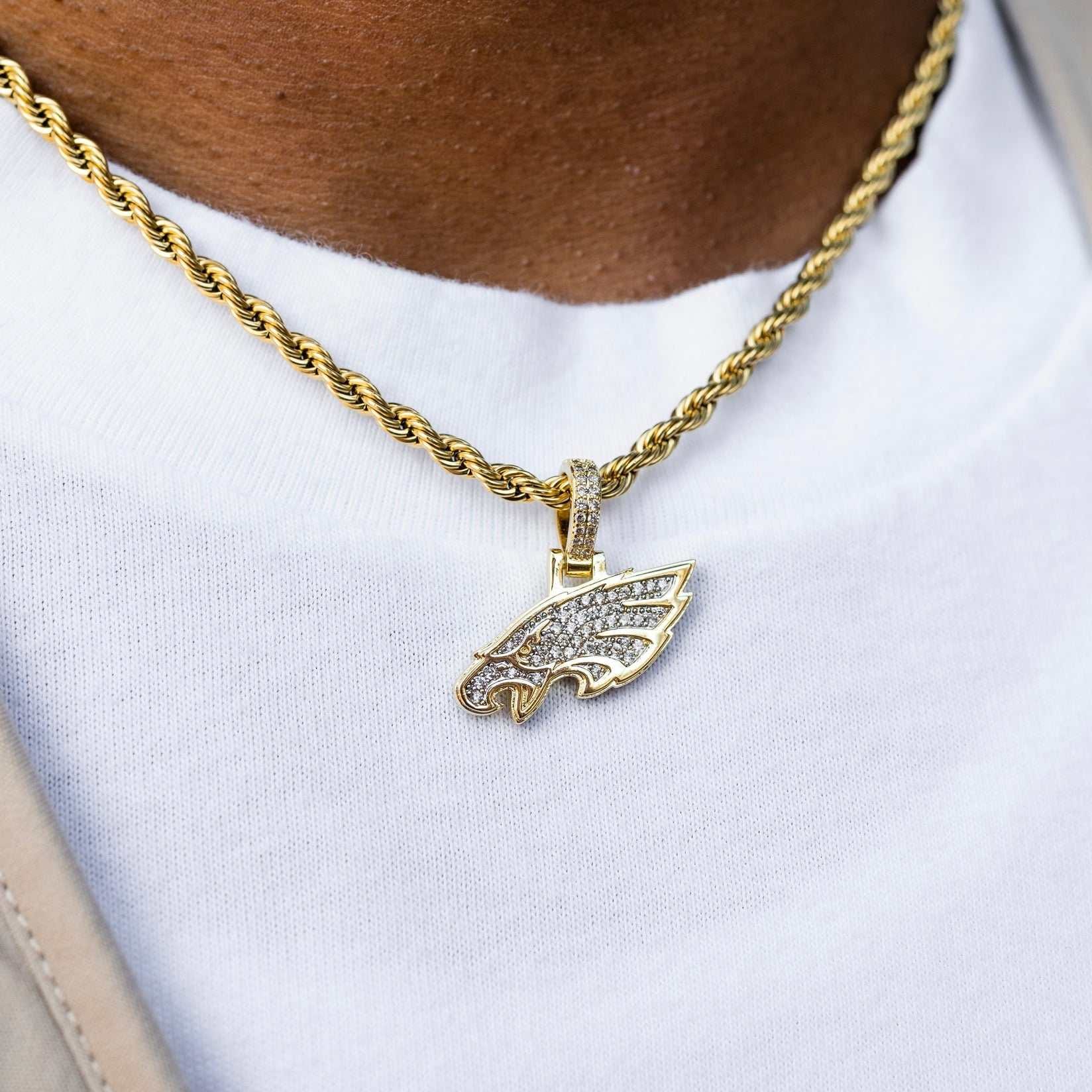 GLD Men Philadelphia Eagles Official NFL Micro Logo Pendant - Yellow Gold