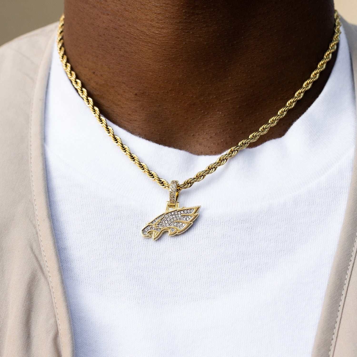 GLD Men Philadelphia Eagles Official NFL Micro Logo Pendant - Yellow Gold
