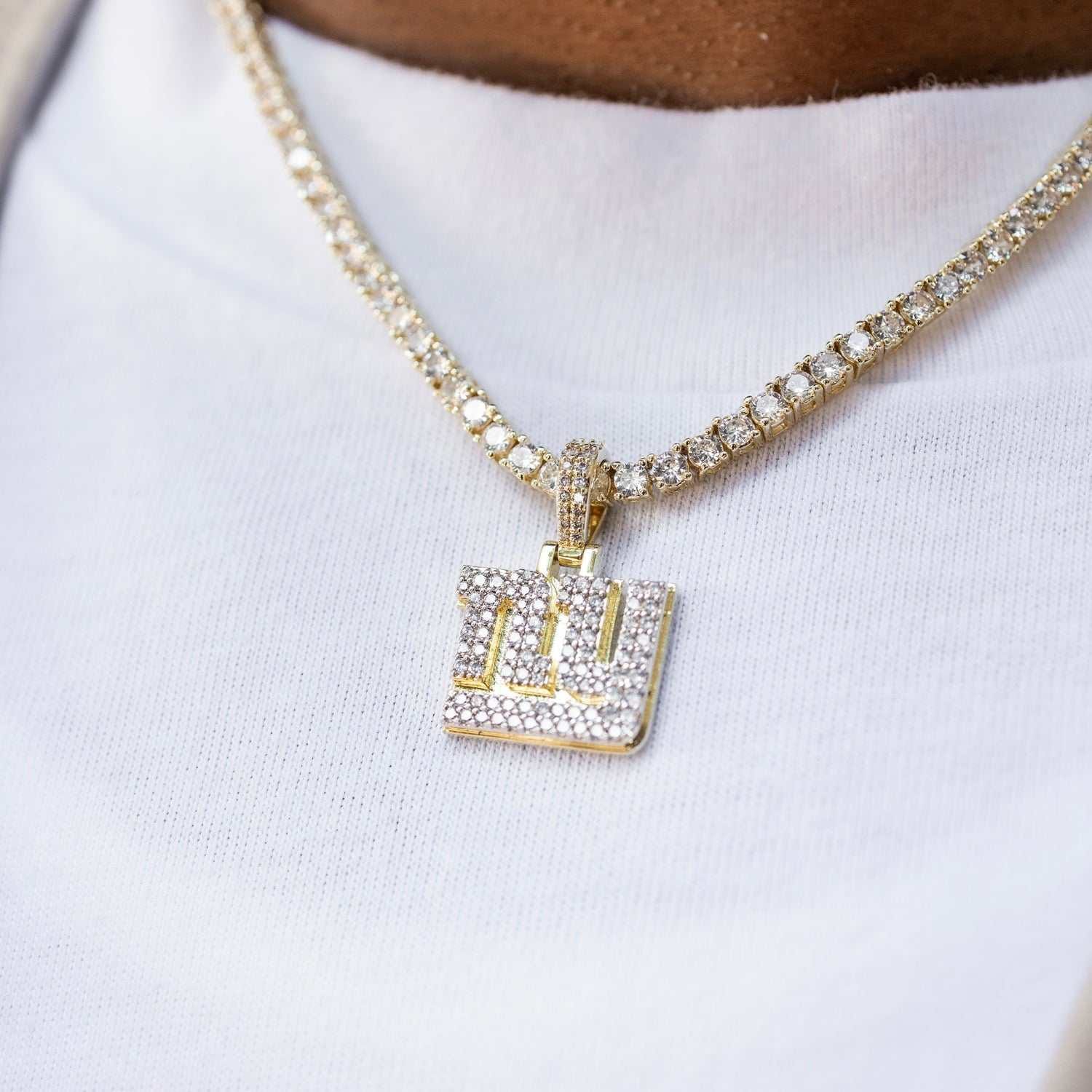 GLD Men New York Giants Official NFL Micro Logo Pendant - Yellow Gold