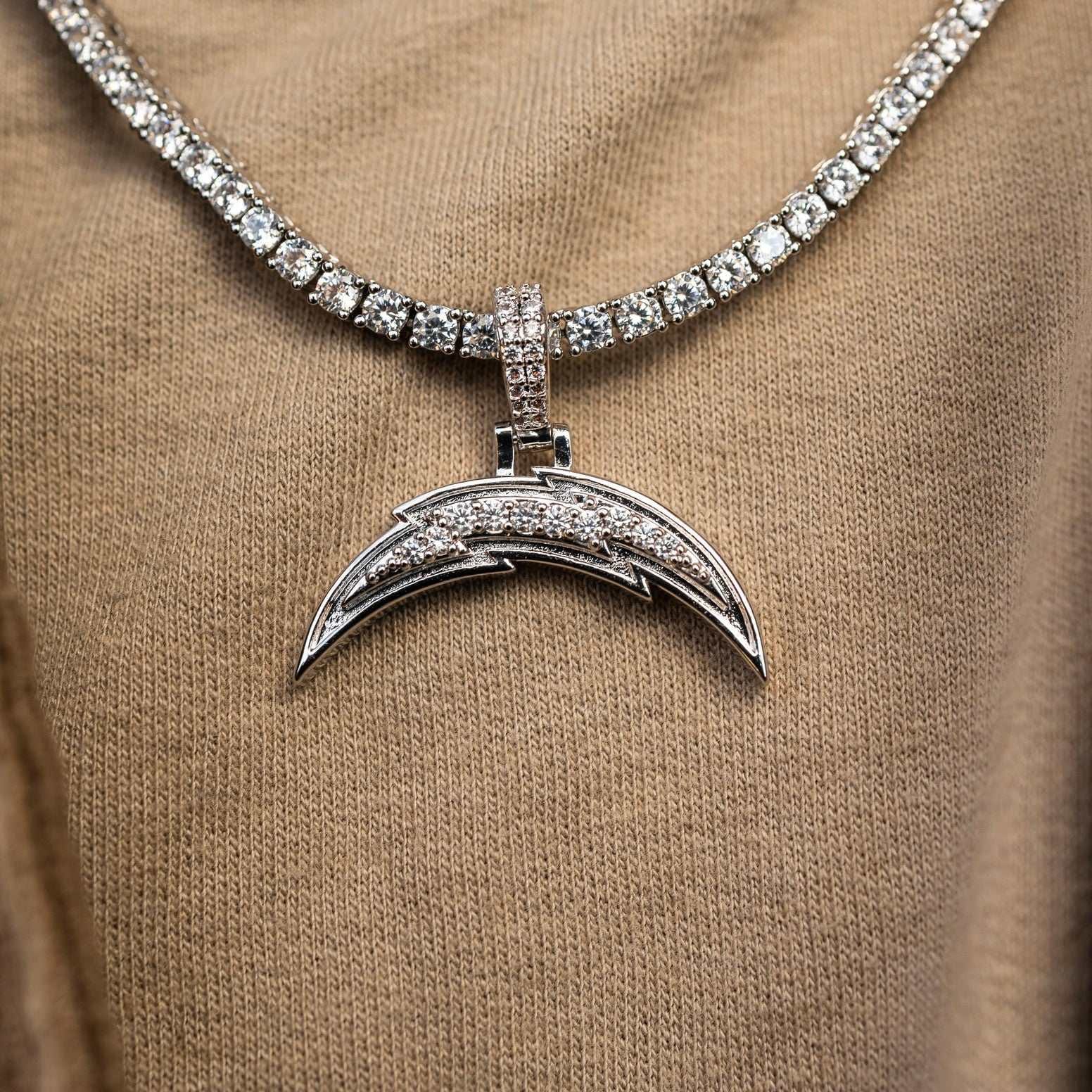 GLD Men Los Angeles Chargers Official NFL Micro Logo Pendant - White Gold