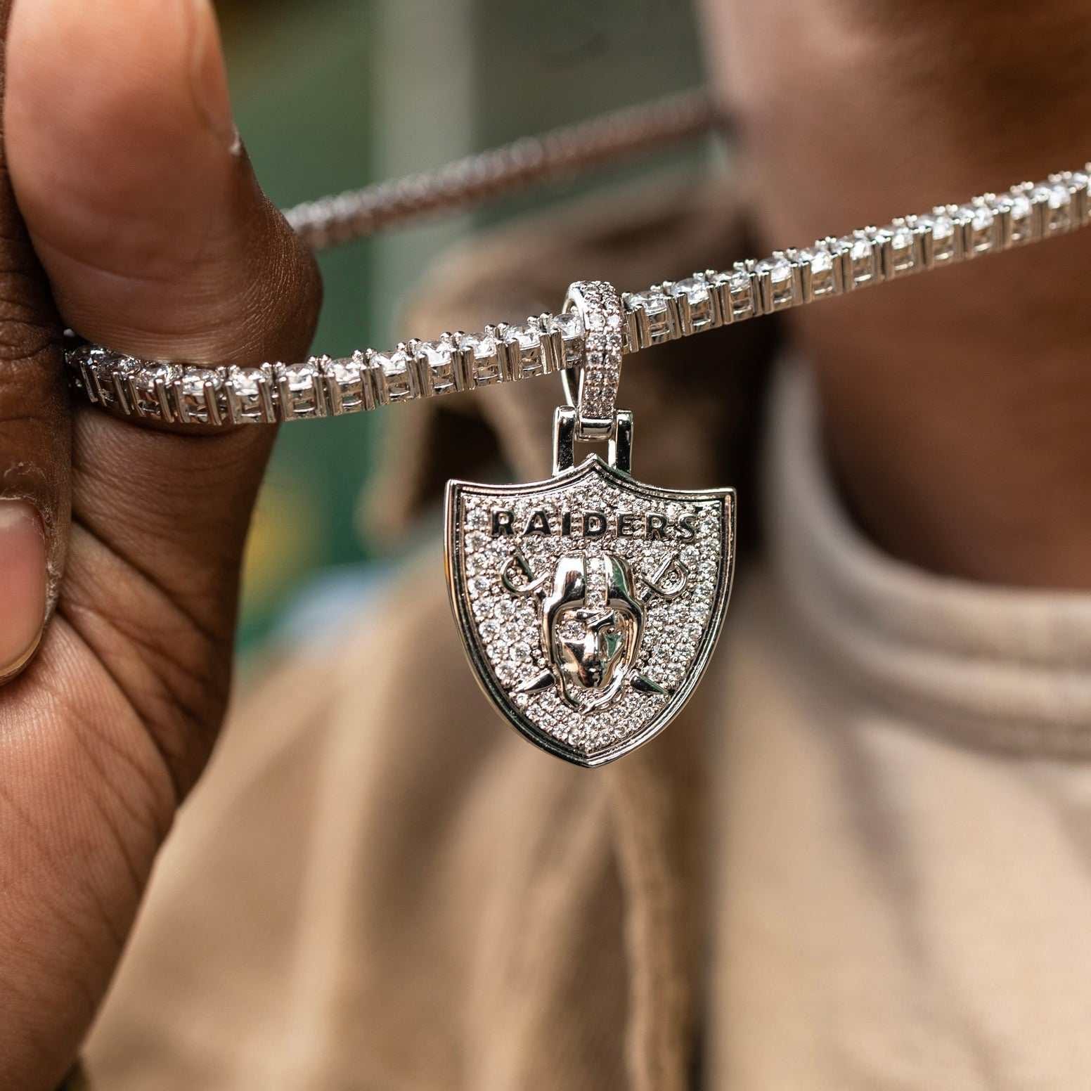 GLD Men Las Vegas Raiders Official NFL Micro Logo Pendant - White Gold