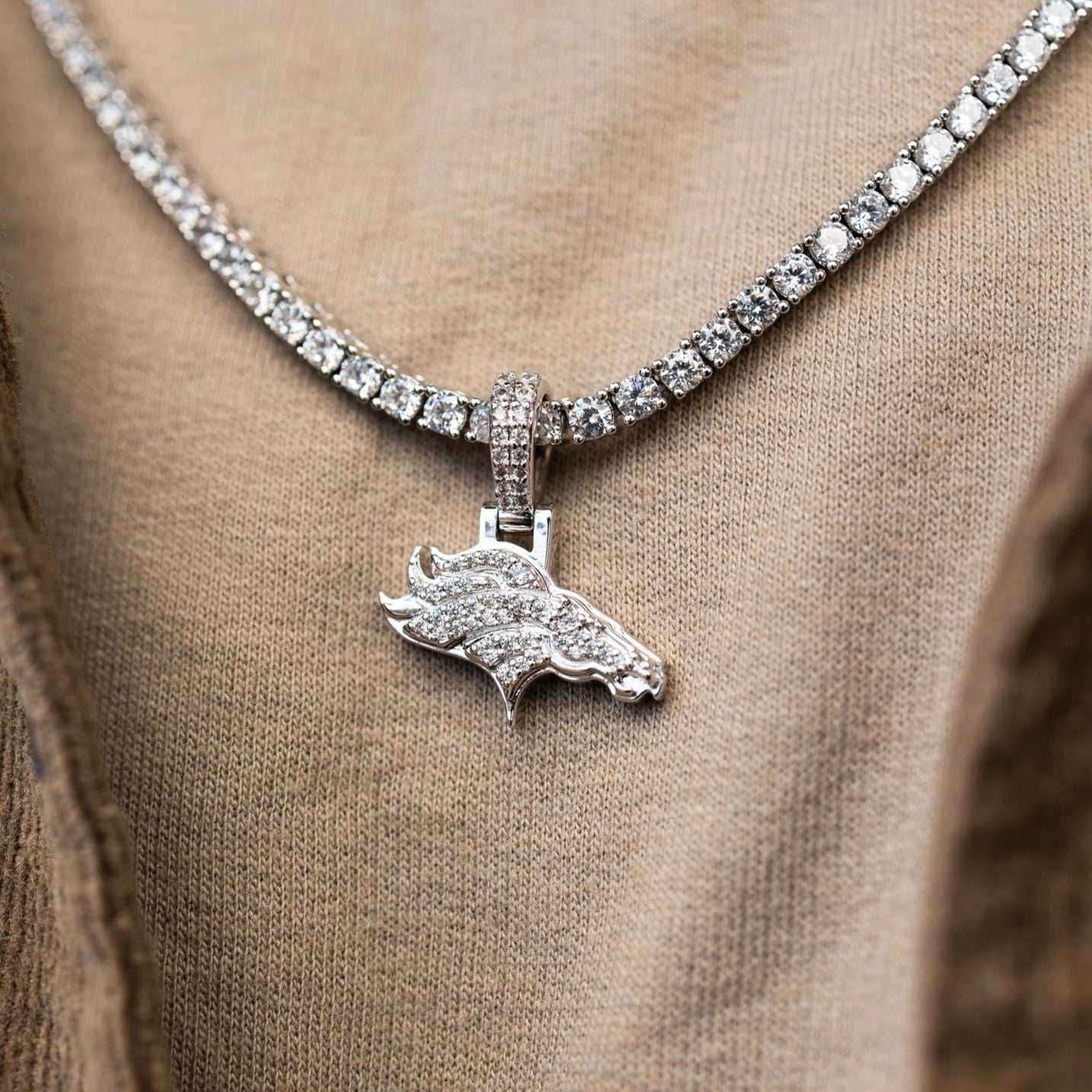 GLD Men Denver Broncos Official NFL Micro Logo Pendant - White Gold