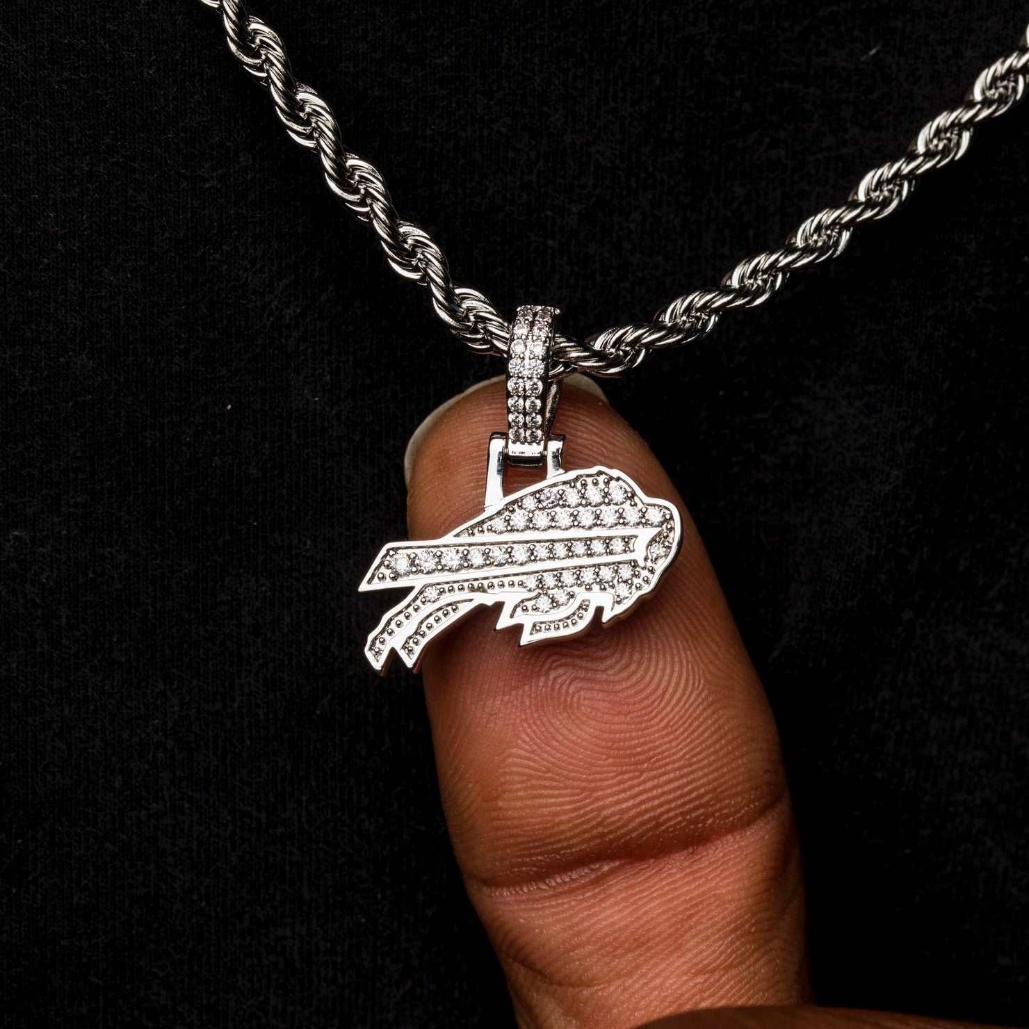 GLD Men Buffalo Bills Official NFL Micro Logo Pendant - White Gold