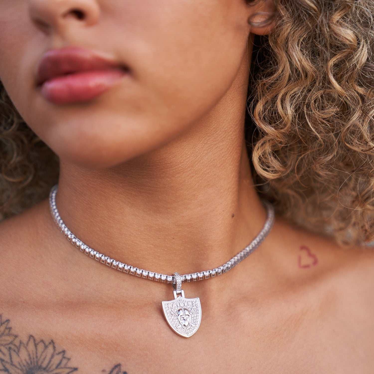 GLD Women Las Vegas Raiders Official NFL Micro Logo Pendant - White Gold