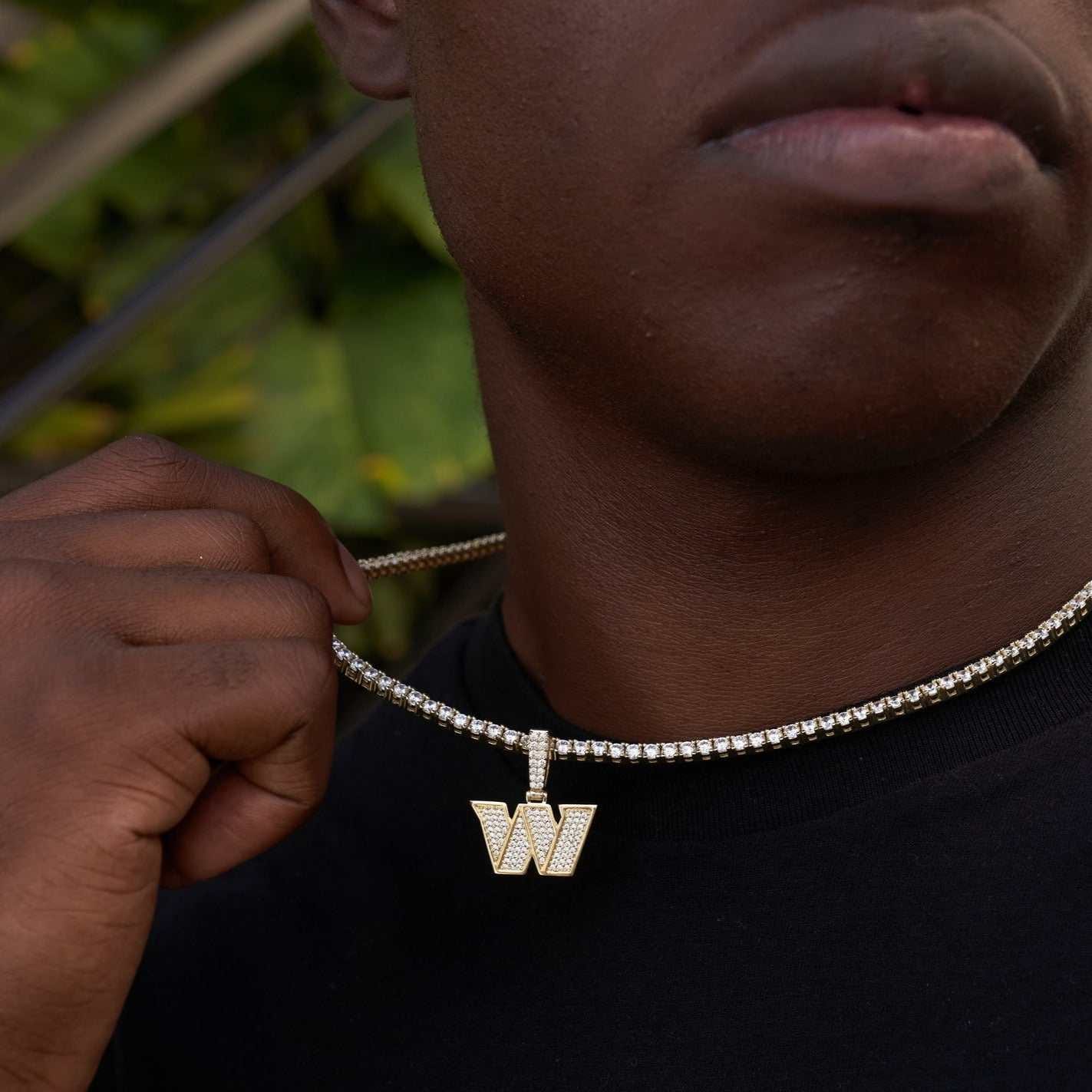 GLD Men Washington Commanders Official NFL Micro Logo Pendant - Yellow Gold