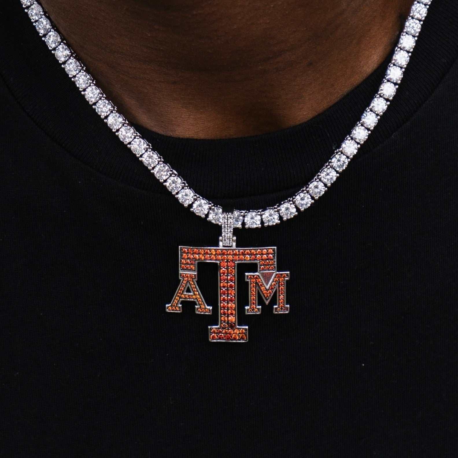 GLD Men Texas A&M Aggies Official NCAA Logo Pendant
