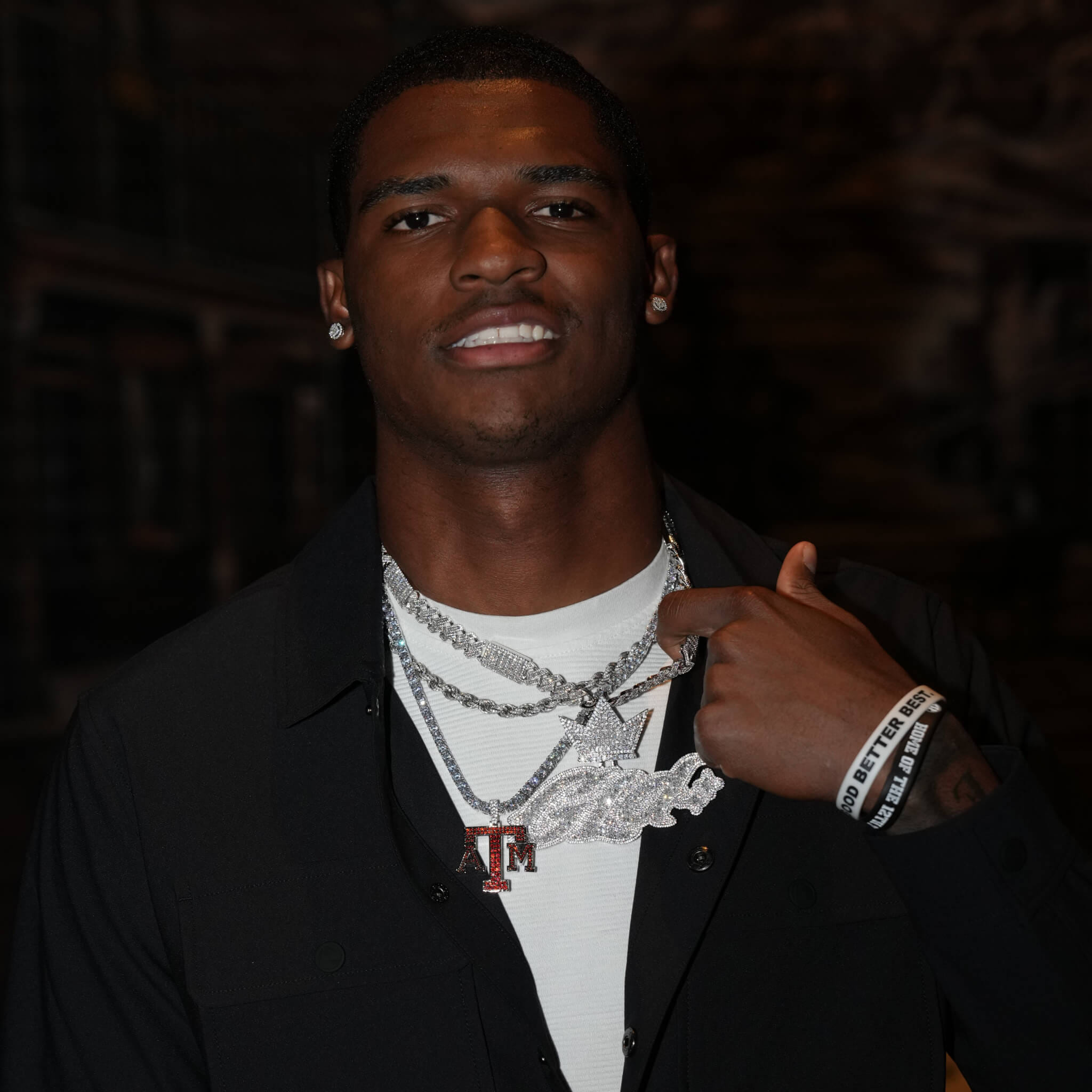 GLD Men Texas A&M Aggies Official NCAA Logo Pendant