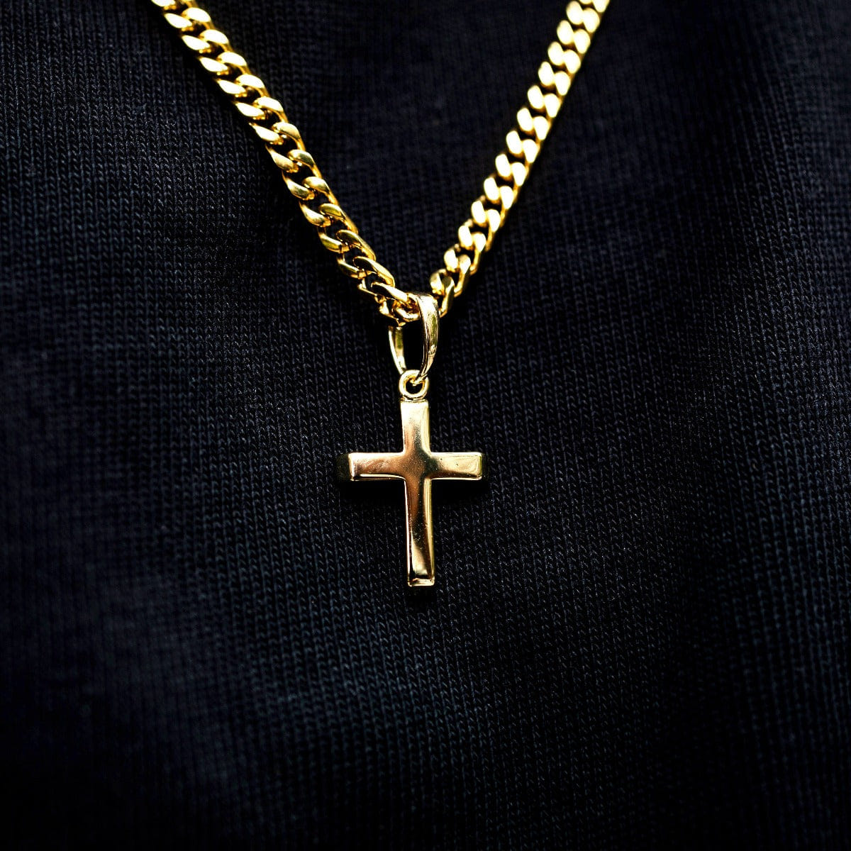 GLD Men Micro Simple Cross Pendant in Yellow Gold