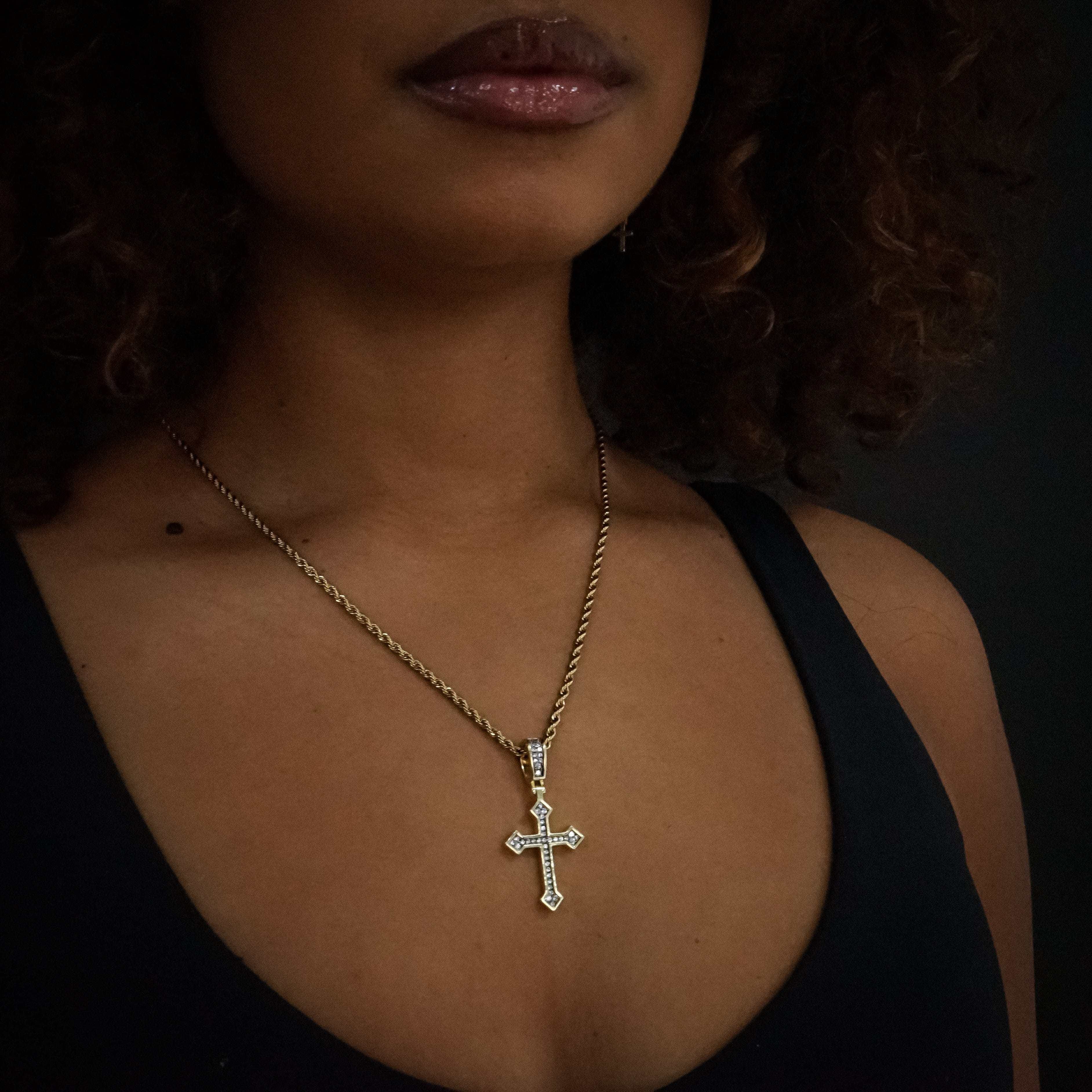 GLD Women Iced Celtic Cross in Yellow Gold