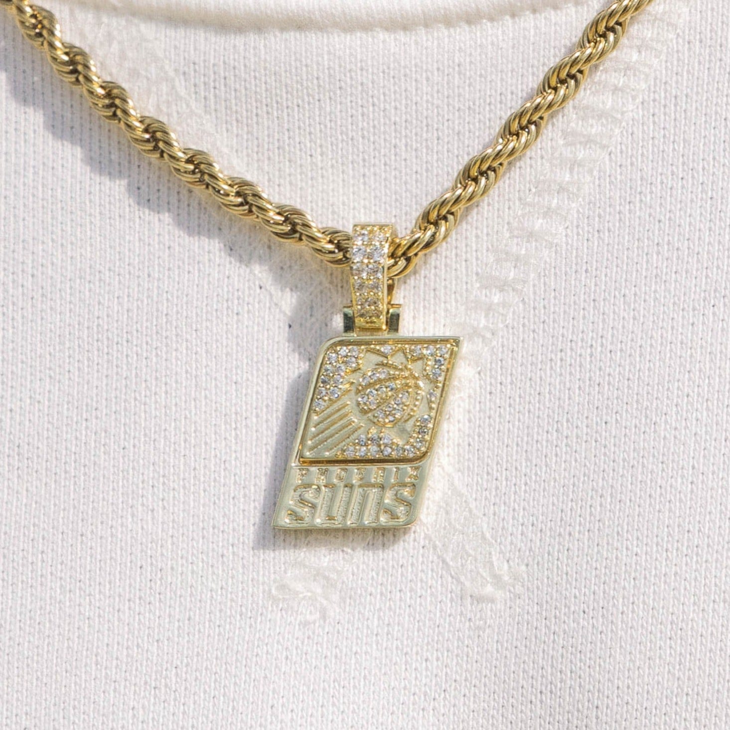 GLD Men Phoenix Suns Official NBA Micro Logo Pendant