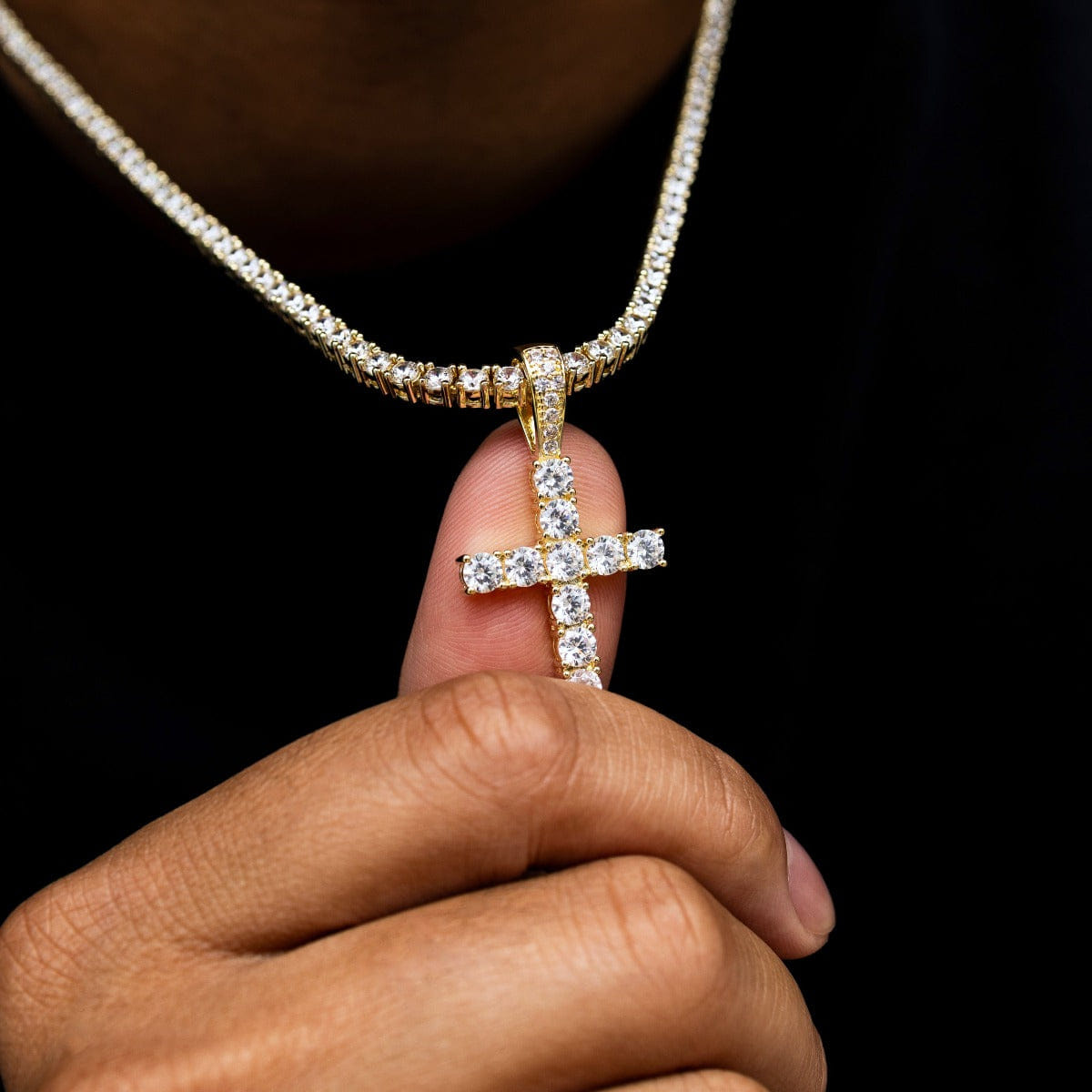 GLD Men Diamond Cross in Yellow Gold
