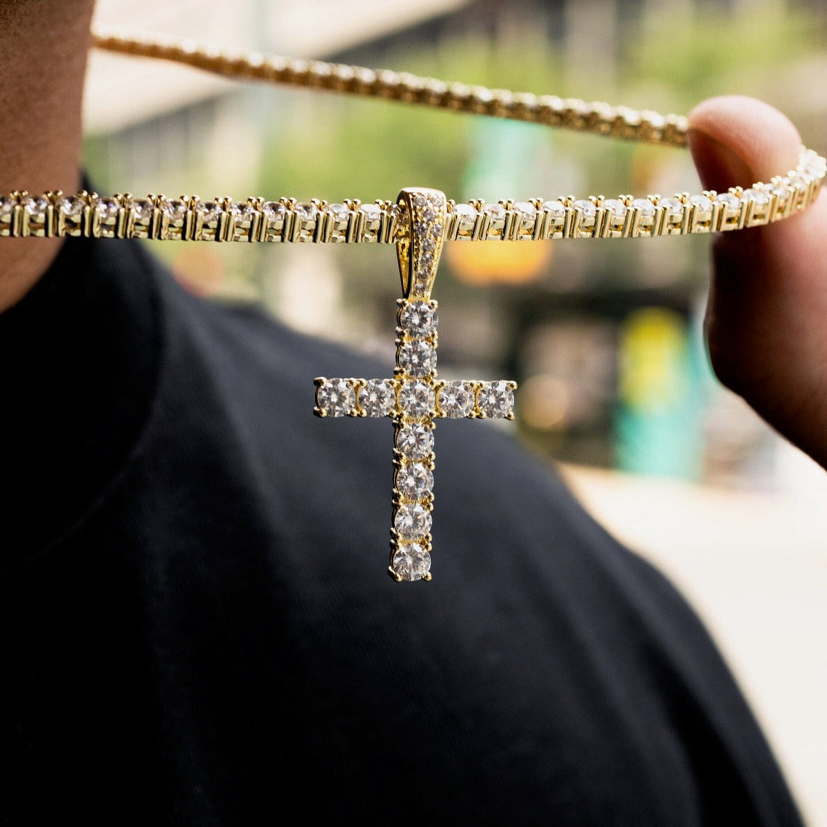 GLD Men Diamond Cross in Yellow Gold