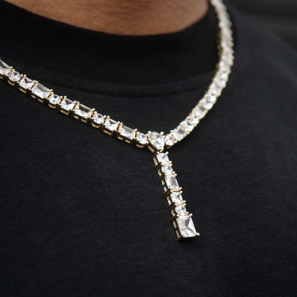 GLD PROMO Multi Diamond Lariat Chain in Yellow Gold