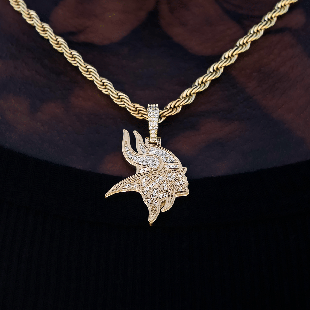 GLD Men Minnesota Vikings Official NFL Micro Logo Pendant