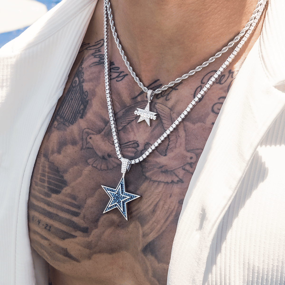 GLD Men Dallas Cowboys Official NFL Micro Logo Pendant