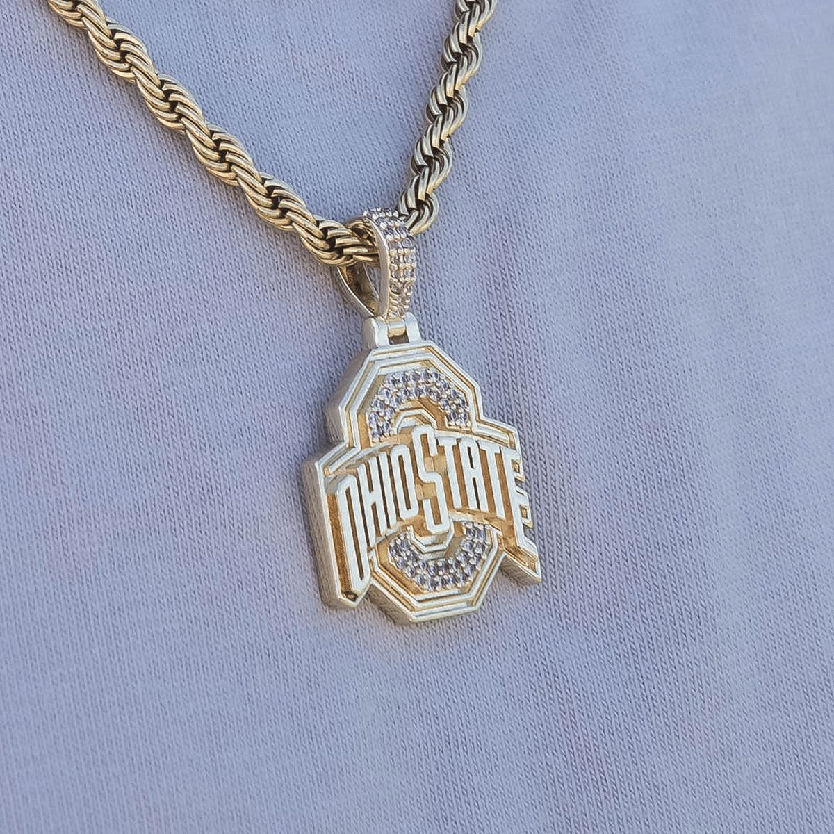 GLD Men Ohio State Buckeyes Official NCAA Micro Logo Pendant