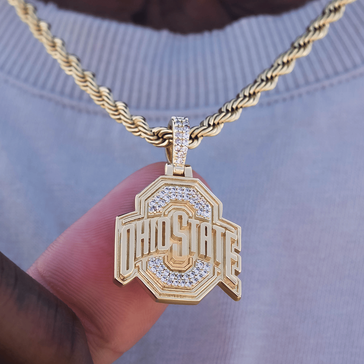 GLD Men Ohio State Buckeyes Official NCAA Micro Logo Pendant