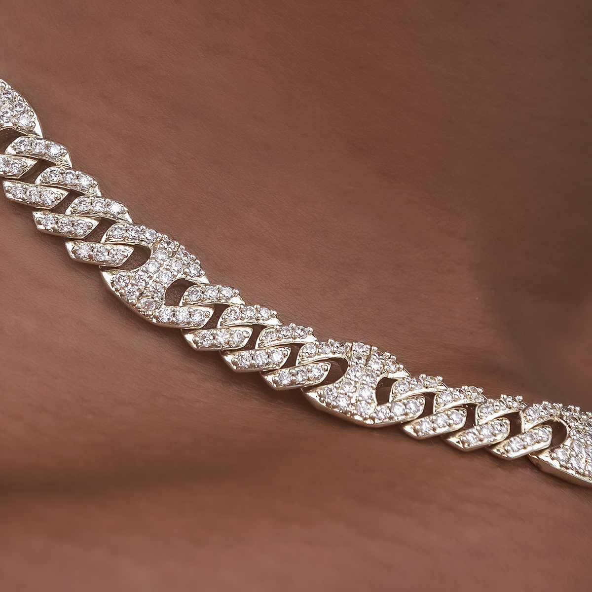GLD Women Iced Mariner Cuban Necklace in Yellow Gold - 9 mm