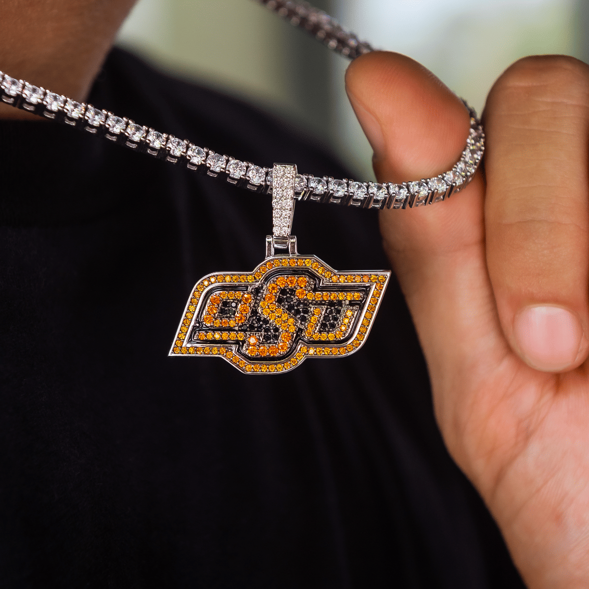 GLD Men Oklahoma State Cowboys Official NCAA Logo Pendant