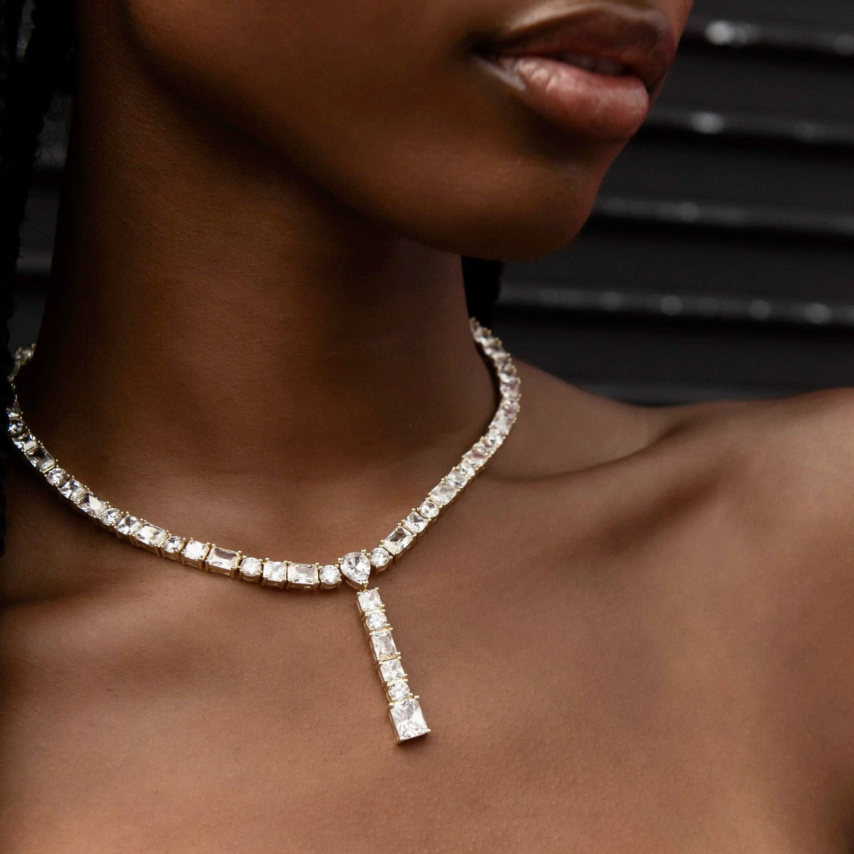 GLD Women Multi Diamond Lariat Necklace in Yellow Gold