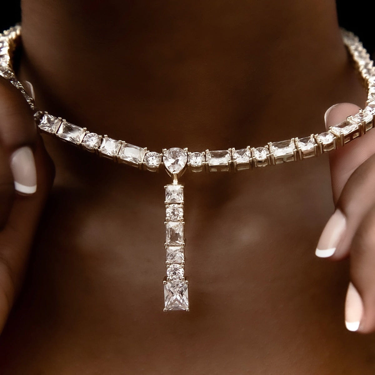 GLD Women Multi Diamond Lariat Necklace in Yellow Gold