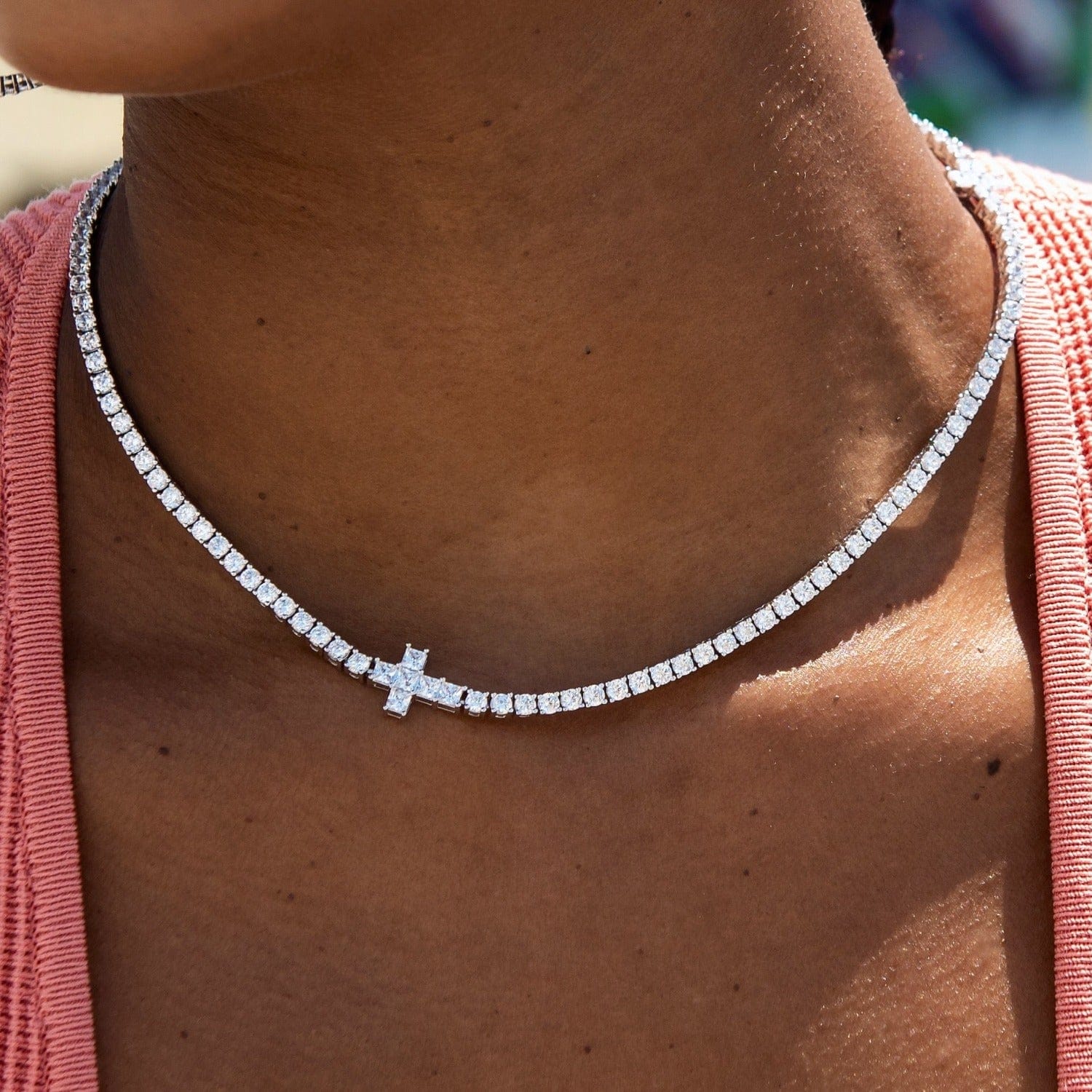 GLD Women 3 mm Diamond Cross Tennis Necklace