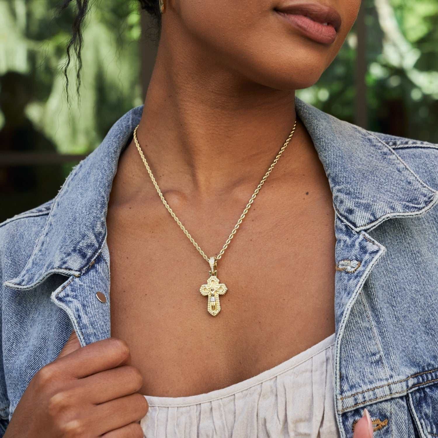 GLD Women Icon Cross Pendant