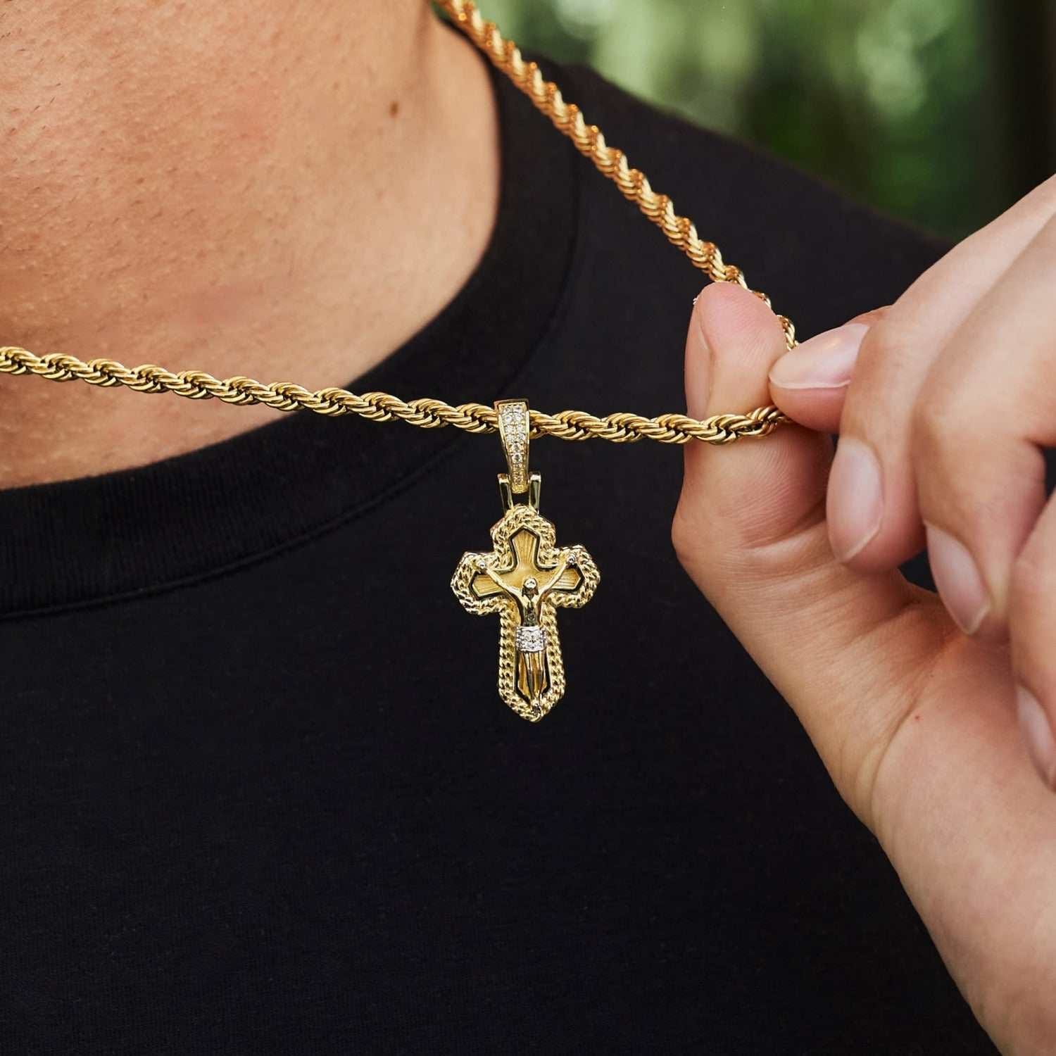 GLD Men Icon Cross Pendant in Yellow Gold