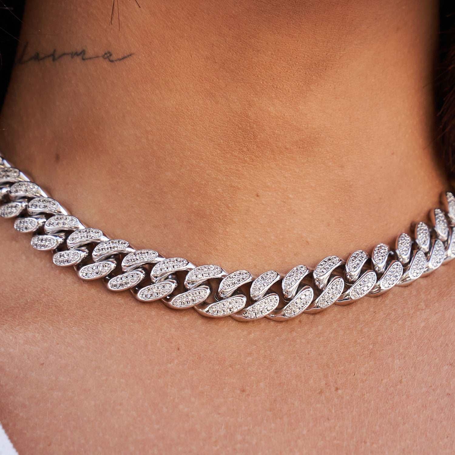 GLD Women Diamond Cuban Link Choker in White Gold - 12 mm