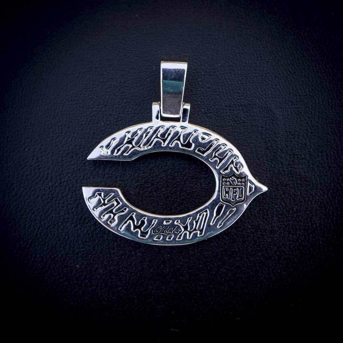 GLD Men Chicago Bears Official NFL Pendant