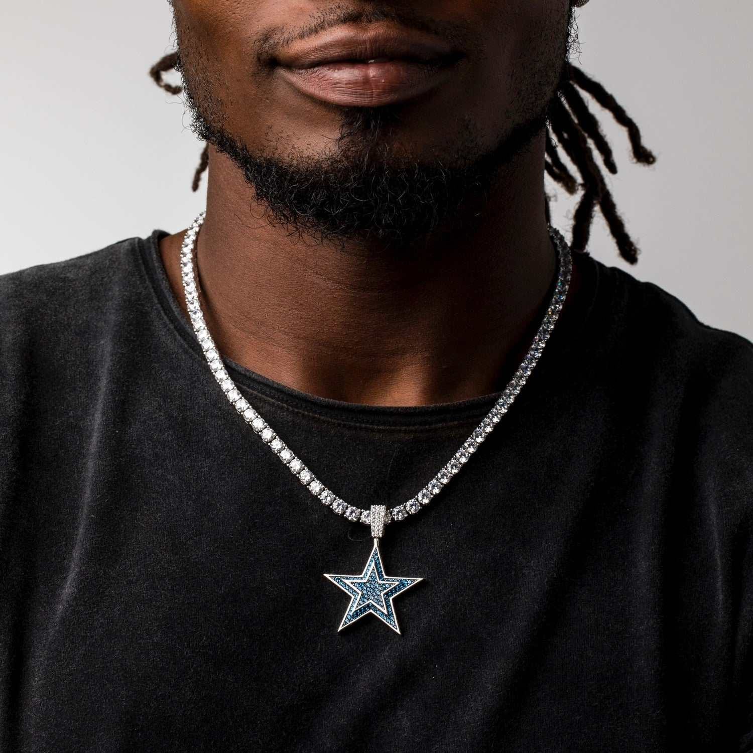 GLD Men Dallas Cowboys Official NFL Pendant