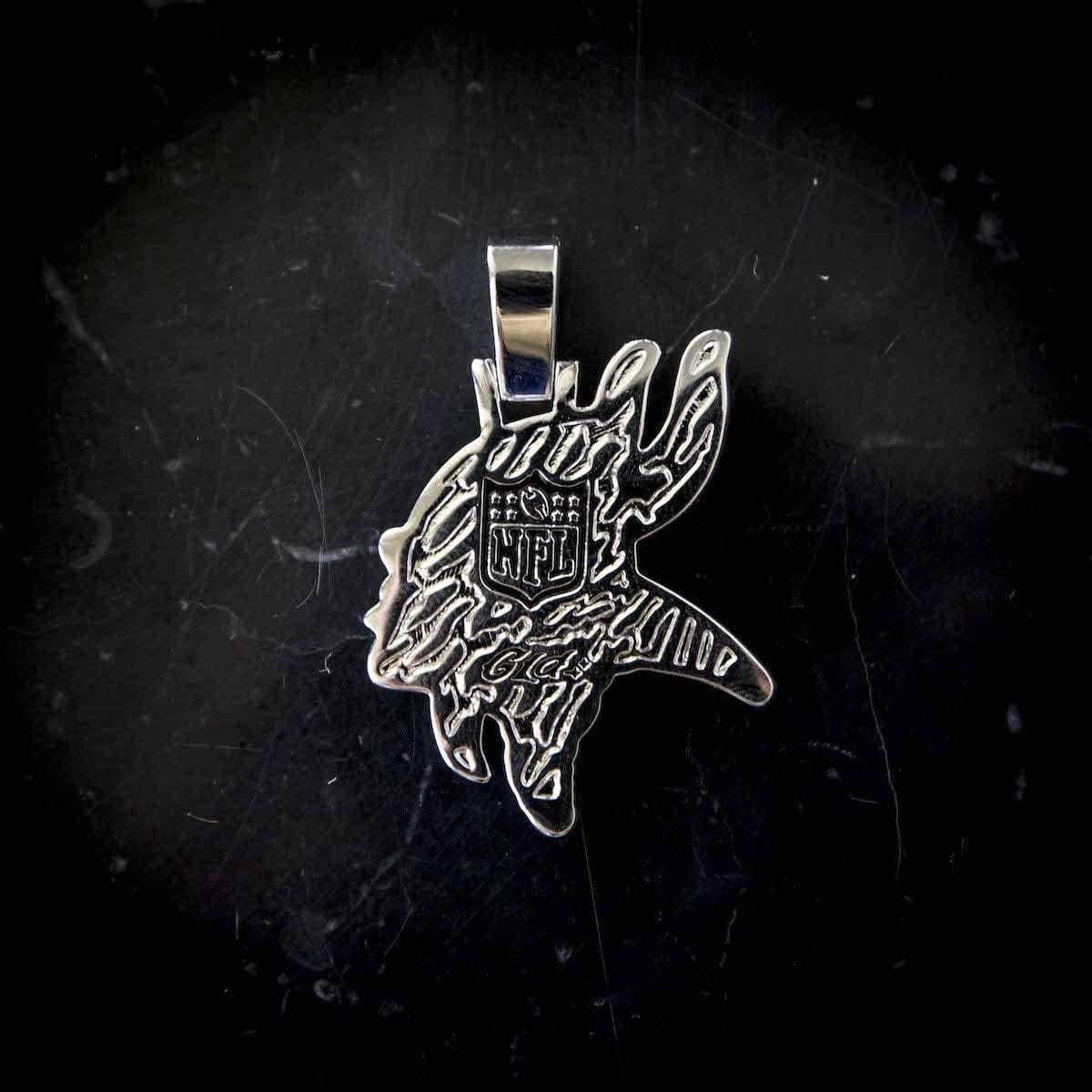 GLD Men Minnesota Vikings Official NFL Pendant
