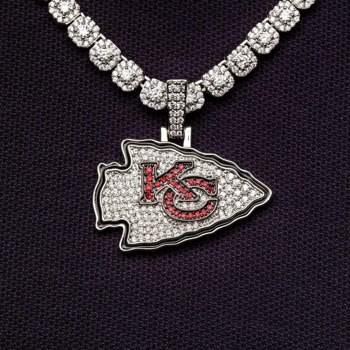 GLD Men Kansas City Chiefs Official NFL Pendant