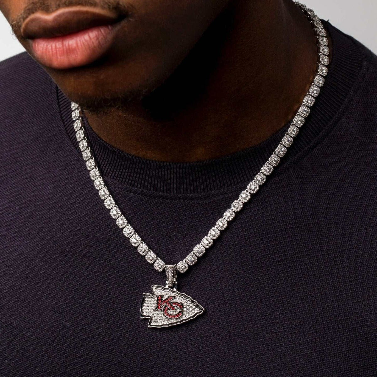 GLD Men Kansas City Chiefs Official NFL Pendant