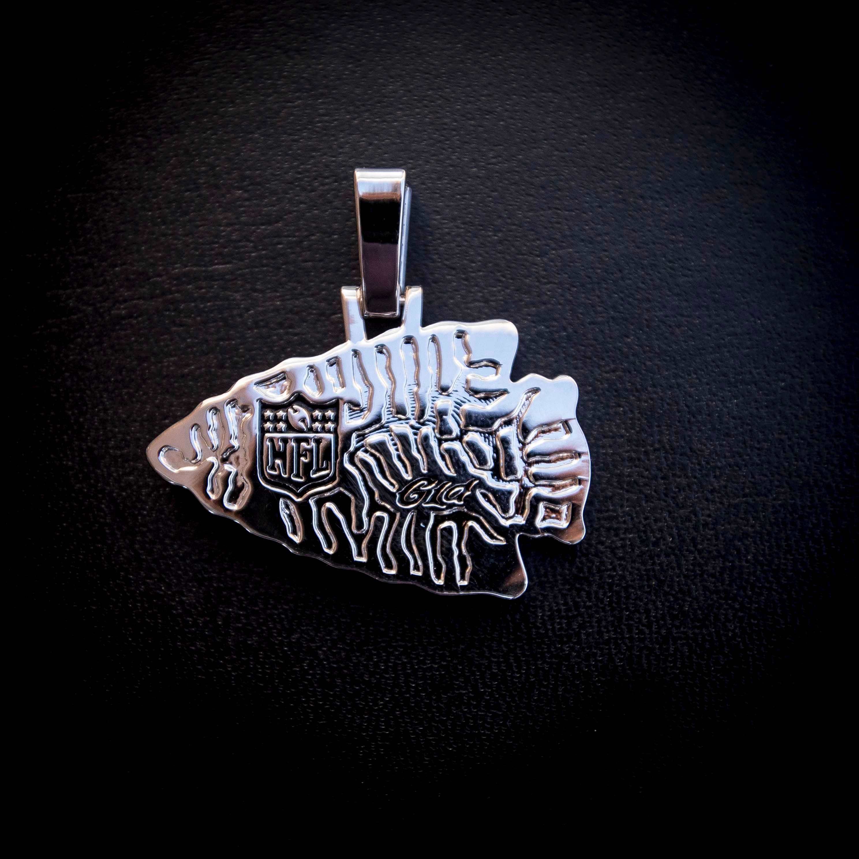 GLD Men Kansas City Chiefs Official NFL Pendant
